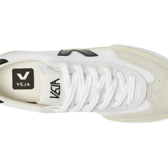 Veja White and Black Canvas Sneakers Size 9 Women’s - Picture 2 of 2